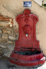  Fontaine de Brouilla - JPEG - 18 ko