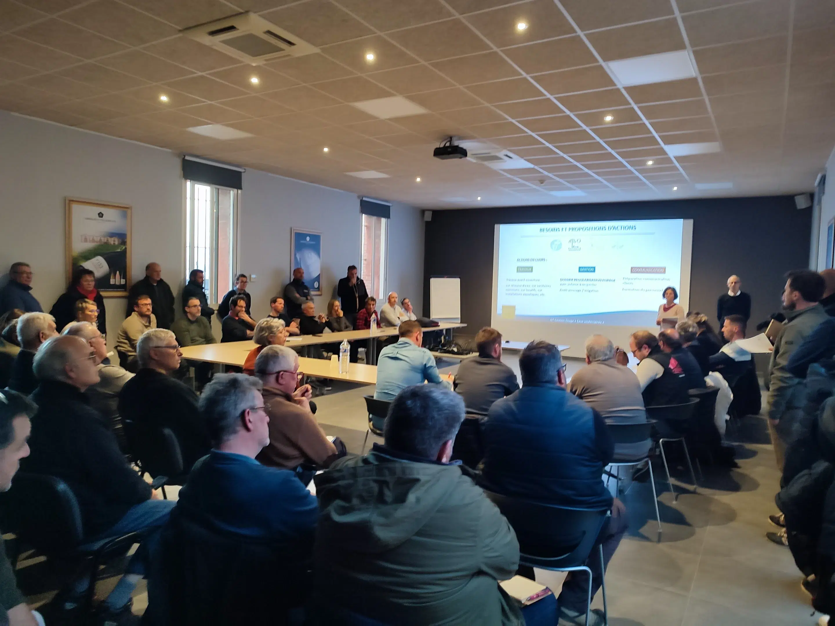 reunion publique scaled